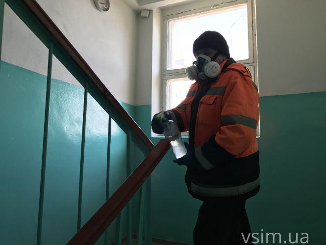 Новини Хмельницького - фото з Дезінфекція від коронавірусу в під'їздах багатоповерхівок Хмельницького: міф чи реальність? Дезінфекція від коронавірусу в під'їздах багатоповерхівок Хмельницького: міф чи реальність?, фото №4 на сайті vsim.ua
