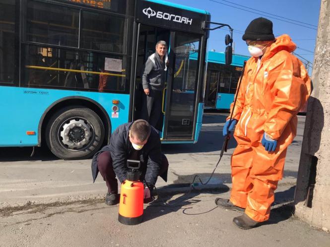 Як і чим у Хмельницькому дезінфікують тролейбуси, фото №4 на сайті vsim.ua