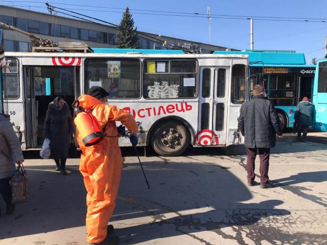 Як і чим у Хмельницькому дезінфікують тролейбуси, фото №5 на сайті vsim.ua