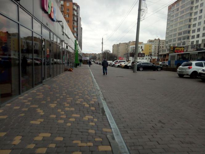 Новини Вінниці - фото з Черги на вулиці, порожній транспорт та дефіцитна сіль. Як переживають карантин на Київській Черги на вулиці, порожній транспорт та дефіцитна сіль. Як переживають карантин на Київській, фото №2 на сайті 20minut.ua