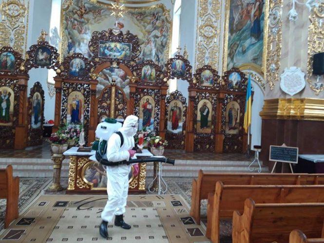 Новини Тернополя - фото з Отець, у якого виявили коронавірус, - у лікарні. Сім'я і майже 300 чоловік у Заліщиках - на самоізоляції