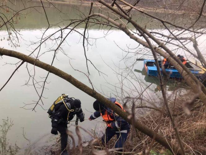 У Дністрі знайшли тіло чоловіка, якого розшукували два дні, фото №1 на сайті 20minut.ua