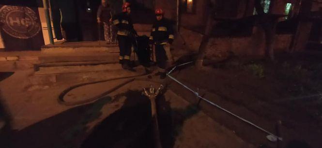 Новини Вінниці - фото з У Вінниці горів гараж та підвал висотки. Одного потерпілого врятували, інший — отримав опіки У Вінниці горів гараж та підвал висотки. Одного потерпілого врятували, інший — отримав опіки, фото №5 на сайті 20minut.ua