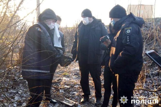 Новини Хмельницького - фото з У Хмельницькому затримали "закладчика" з наркотиками на 180 тисяч гривень (ФОТО) У Хмельницькому затримали "закладчика" з наркотиками на 180 тисяч гривень (ФОТО), фото №4 на сайті vsim.ua