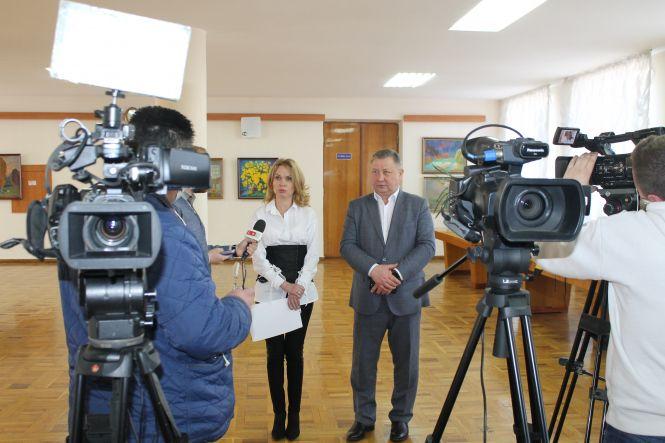 Новини Житомира - фото з У медичних закладах Житомирської області зараз готові до використання 192 апарати штучної вентиляції легень, а ще 67 потрібно відремонтувати У медичних закладах Житомирської області зараз готові до використання 192 апарати штучної вентиляції легень, а ще 67 потрібно відремонтувати, фото №1 на сайті 20minut.ua