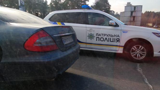 Новини Житомира - фото з У Житомирі зранку трапилася аварія на Чуднівській - не розминулись Volkswagen та Mercedes. ФОТО У Житомирі зранку трапилася аварія на Чуднівській - не розминулись Volkswagen та Mercedes. ФОТО, фото №1 на сайті 20minut.ua