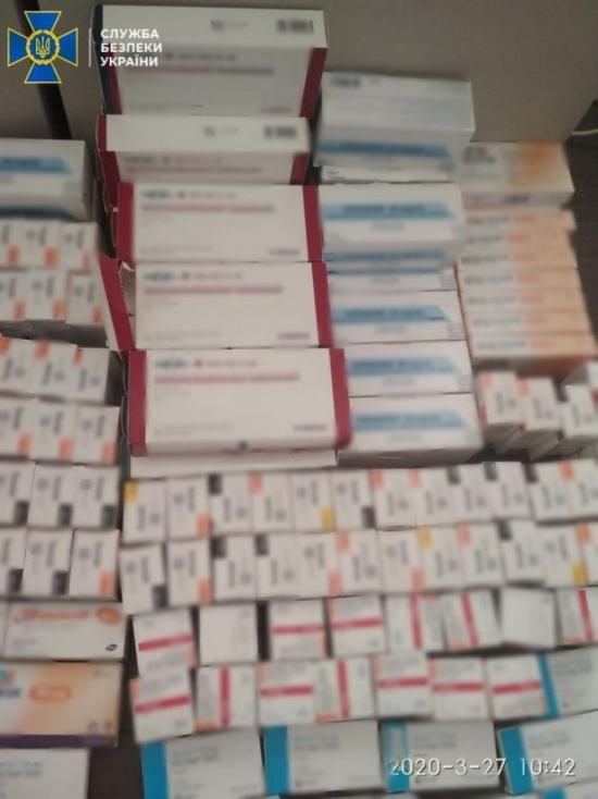 Правоохоронці вилучили неякісні ліки та підроблені тести на COVID-19, які контрабандно ввезені в Україну, фото №2 на сайті 20minut.ua