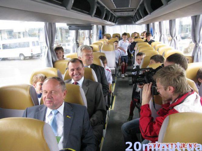 Новини Житомира - фото з Вкрадені 2 мільйони державної субвенції на автобусі клубу "Полісся" Вкрадені 2 мільйони державної субвенції на автобусі клубу "Полісся", фото №3 на сайті 20minut.ua