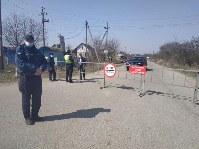 Новини Вінниці - фото з Чому на блокпостах Вінниці немає медогляду та дезінфекції авто Чому на блокпостах Вінниці немає медогляду та дезінфекції авто, фото №3 на сайті 20minut.ua