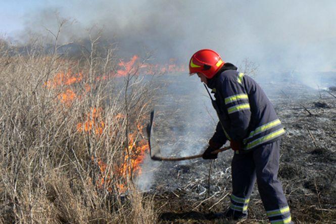 Новини Хмельницького - фото з За добу на Хмельниччині згоріло понад 40 гектарів сухої трави (ФОТО) За добу на Хмельниччині згоріло понад 40 гектарів сухої трави (ФОТО), фото №7 на сайті vsim.ua