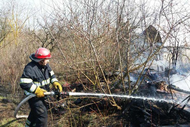 Новини Хмельницького - фото з За добу на Хмельниччині згоріло понад 40 гектарів сухої трави (ФОТО) За добу на Хмельниччині згоріло понад 40 гектарів сухої трави (ФОТО), фото №4 на сайті vsim.ua