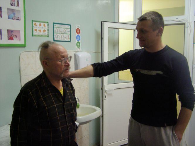 Новини Вінниці - фото з Не дочекався рішення суду. Пам'ять про найстарішого майданівця, побитого «Беркутом» Не дочекався рішення суду. Пам'ять про найстарішого майданівця, побитого «Беркутом», фото №7 на сайті 20minut.ua