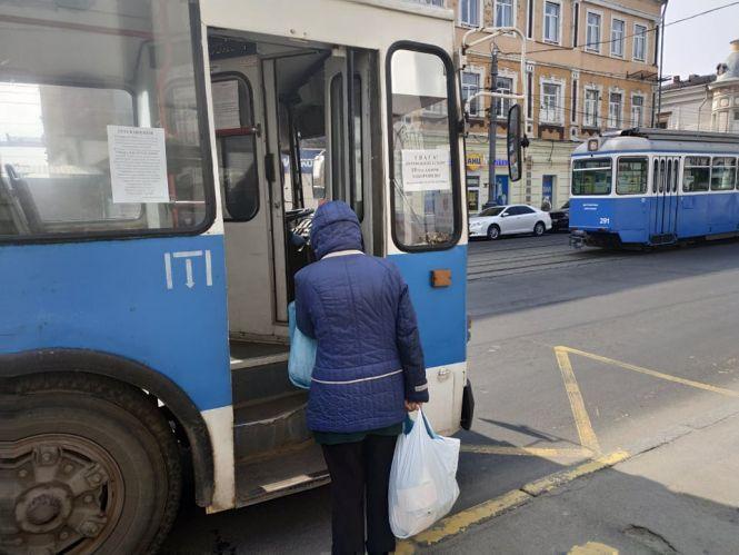 Новини Вінниці - фото з У транспорт — тільки за перепустками. Як діють нові обмеження у Вінниці У транспорт — тільки за перепустками. Як діють нові обмеження у Вінниці, фото №1 на сайті 20minut.ua