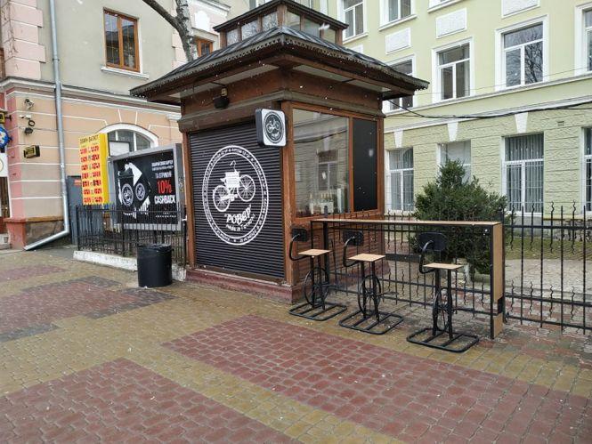 Засніжило, вулиці майже пусті. Тернопіль під час карантину - наче у фільмі (ФОТОРЕПОРТАЖ), фото №1 на сайті 20minut.ua