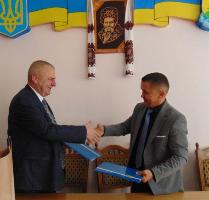 Новини Вінниці - фото з Сітарський пішов з посади голови у заступники. У Вінницькій райраді обрали нового  керівника Сітарський пішов з посади голови у заступники. У Вінницькій райраді обрали нового  керівника, фото №1 на сайті 20minut.ua