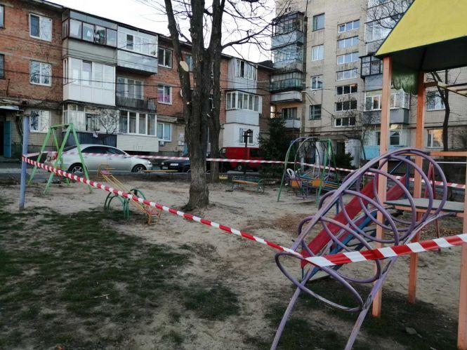 Новини Вінниці - фото з Дезинфекція та закриті дитячі майданчики. Місто бореться з поширенням COVID-19 Дезинфекція та закриті дитячі майданчики. Місто бореться з поширенням COVID-19, фото №1 на сайті 20minut.ua