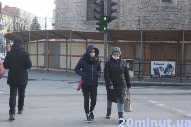 Новини Тернополя - фото з Як перевірити, чи захищає вас маска. Які краще обирати (ВІДЕО) Як перевірити, чи захищає вас маска. Які краще обирати (ВІДЕО), фото №2 на сайті 20minut.ua