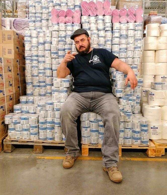 «В кишені дезінфектор, а на багажнику обприскувач»: як карантин вплинув на життя велоактивіста, фото №1 на сайті 20minut.ua