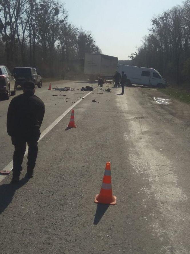 Новини Хмельницького - фото з Поблизу Летичева сталася потрійна ДТП: є постраждалі (ФОТО, ОНОВЛЕНО) Поблизу Летичева сталася потрійна ДТП: є постраждалі (ФОТО, ОНОВЛЕНО), фото №1 на сайті vsim.ua