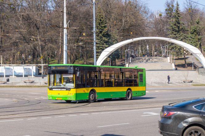 Новини Вінниці - фото з Розвиток транспорту Вінниці став «на паузу». Під питанням — нові VinLine і турецькі автобуси Розвиток транспорту Вінниці став «на паузу». Під питанням — нові VinLine і турецькі автобуси, фото №2 на сайті 20minut.ua