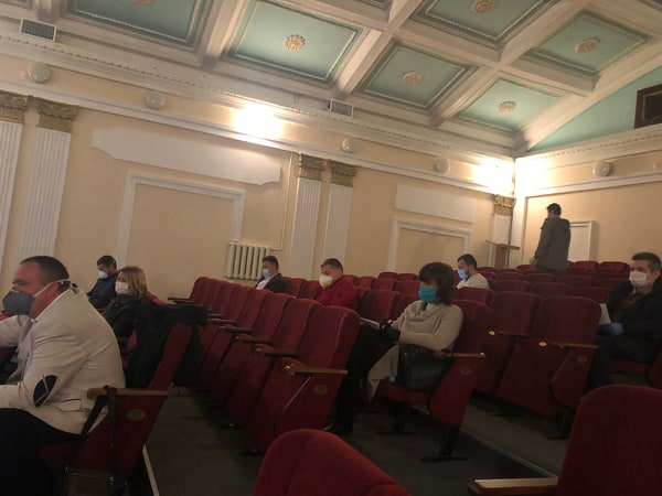 Новини Тернополя - фото з У Тернополі відбулось позачергове засідання сесії міської ради в спеціальних умовах У Тернополі відбулось позачергове засідання сесії міської ради в спеціальних умовах, фото №3 на сайті 20minut.ua