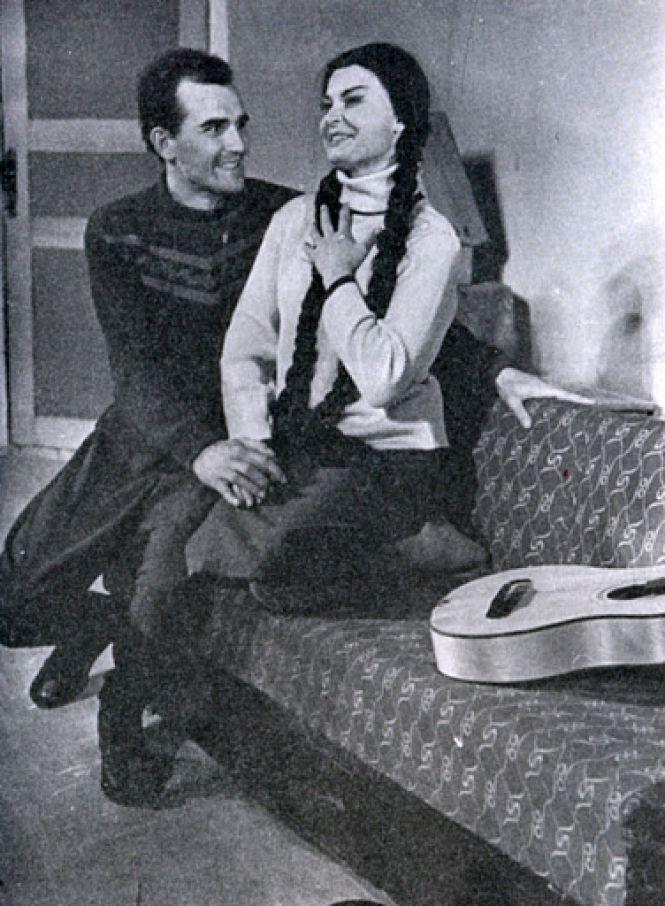 Новини Вінниці - фото з Про забутих мам, страх бути справжніми і секрети Селезньова. Театр запрошує на онлайн-виставу Про забутих мам, страх бути справжніми і секрети Селезньова. Театр запрошує на онлайн-виставу, фото №2 на сайті 20minut.ua