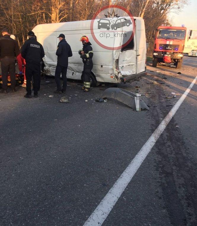 Новини Хмельницького - фото з Поблизу Летичева сталася потрійна ДТП: є постраждалі (ФОТО, ОНОВЛЕНО) Поблизу Летичева сталася потрійна ДТП: є постраждалі (ФОТО, ОНОВЛЕНО), фото №6 на сайті vsim.ua