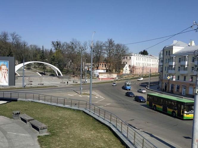 Новини Вінниці - фото з Світлофор чи старі пріоритети? Як варто змінити рух на площі Гагаріна Світлофор чи старі пріоритети? Як варто змінити рух на площі Гагаріна, фото №2 на сайті 20minut.ua