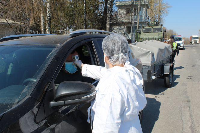 Дві години з поліцейськими: штрафи не виписували, а маски роздавали, фото №9 на сайті 20minut.ua