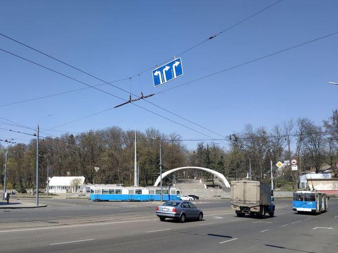 Новини Вінниці - фото з Світлофор чи старі пріоритети? Як варто змінити рух на площі Гагаріна Світлофор чи старі пріоритети? Як варто змінити рух на площі Гагаріна, фото №5 на сайті 20minut.ua