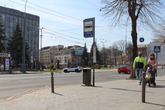 Як вінничани дотримуються карантину. Фоторепортаж з Соборної, фото №12 на сайті 20minut.ua