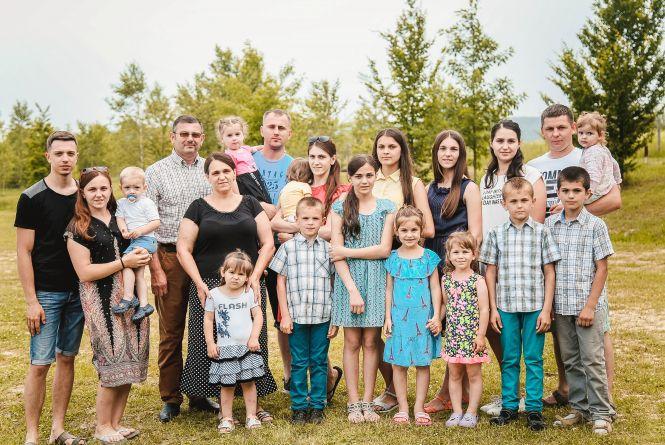 Новини Вінниці - фото з 95 внуків і 40 правнуків. Як живе в умовах карантину багатодітна родина зі Жмеринки 95 внуків і 40 правнуків. Як живе в умовах карантину багатодітна родина зі Жмеринки, фото №1 на сайті 20minut.ua