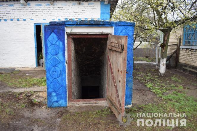 Смертельне застілля: на Вінниччині чоловік сокирою вбив знайому, фото №1 на сайті 20minut.ua