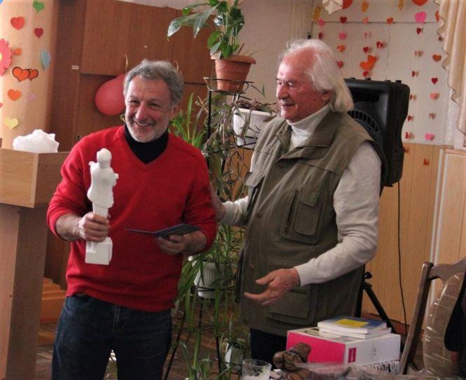 Новини Вінниці - фото з «А Зеленський мовчить. На жоден лист не відповів». Розмова з сатириком
 Чорногузом  у день народження «А Зеленський мовчить. На жоден лист не відповів». Розмова з сатириком
 Чорногузом  у день народження, фото №6 на сайті 20minut.ua