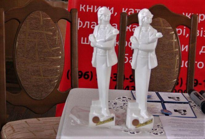 Новини Вінниці - фото з «А Зеленський мовчить. На жоден лист не відповів». Розмова з сатириком
 Чорногузом  у день народження «А Зеленський мовчить. На жоден лист не відповів». Розмова з сатириком
 Чорногузом  у день народження, фото №5 на сайті 20minut.ua