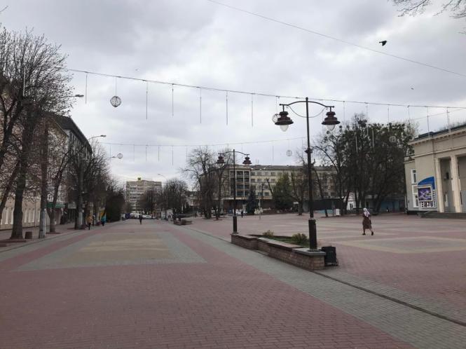 Великодній кролик і велетенські яйця: якою була Проскурівська в попередні роки, фото №1 на сайті vsim.ua