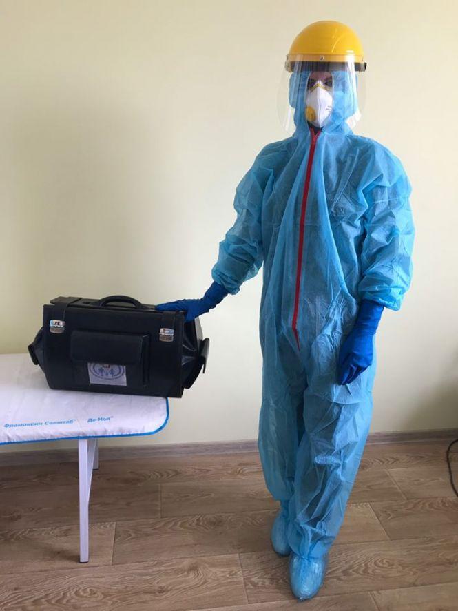 Новини Козятина - фото з В Козятині в пацієнтів з підозрою на COVID-19 беруть аналізи вдома В Козятині в пацієнтів з підозрою на COVID-19 беруть аналізи вдома, фото №2 на сайті 20minut.ua