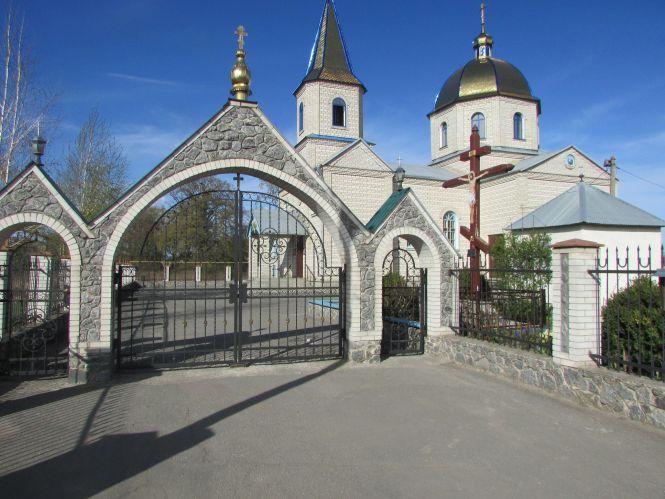 Пасхальні кошики наші земляки освячували в капличках та на вулиці, фото №3 на сайті 20minut.ua