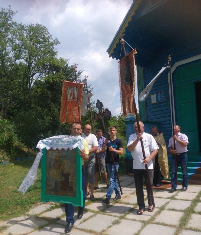 Новини Вінниці - фото з Церкву у Кричанівці більшовики хотіли спалити. Селяни хитрістю врятували храм Церкву у Кричанівці більшовики хотіли спалити. Селяни хитрістю врятували храм, фото №2 на сайті 20minut.ua