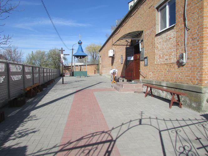 Пасхальні кошики наші земляки освячували в капличках та на вулиці, фото №1 на сайті 20minut.ua