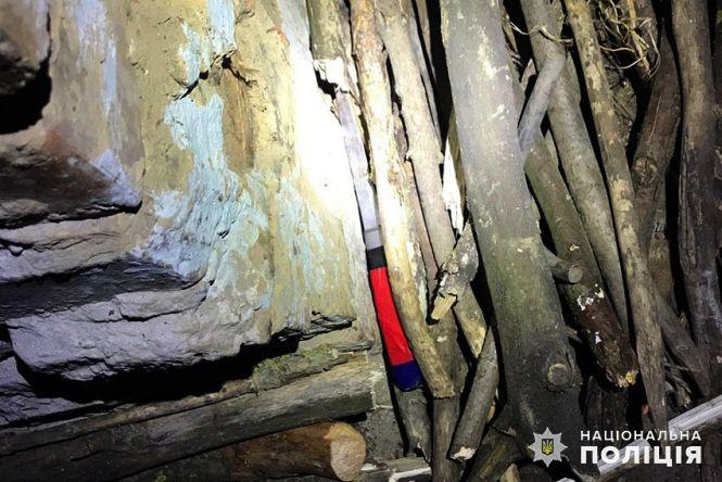 Вбивство на Хмельниччині: чоловіка зарізали за великоднім столом, фото №1 на сайті vsim.ua