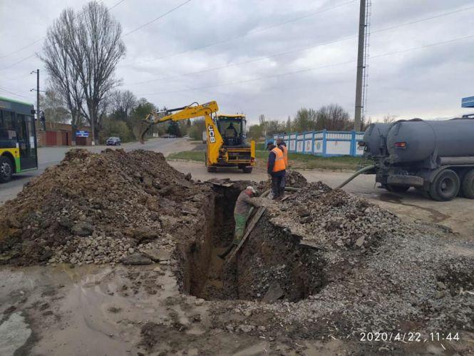 Сталося три аварії на мережі водопроводу. АДРЕСИ, фото №1 на сайті 20minut.ua