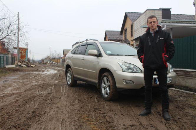 Новини Вінниці - фото з Жителі Пирогово самі побудували дорогу. Вийшло дешевше, ніж в складчину з містом Жителі Пирогово самі побудували дорогу. Вийшло дешевше, ніж в складчину з містом, фото №1 на сайті 20minut.ua