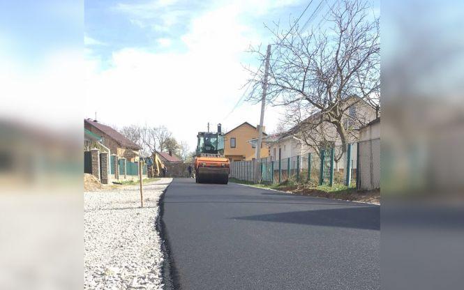 Новини Вінниці - фото з Жителі Пирогово самі побудували дорогу. Вийшло дешевше, ніж в складчину з містом Жителі Пирогово самі побудували дорогу. Вийшло дешевше, ніж в складчину з містом, фото №2 на сайті 20minut.ua