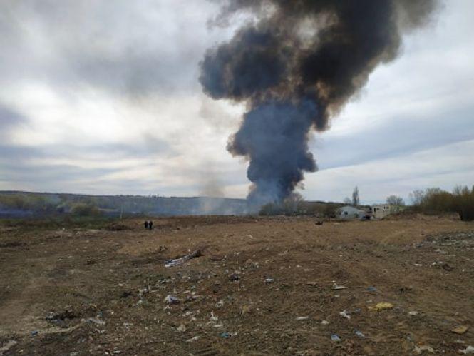 Вогонь випалив вже 855 га землі на Тернопільщині. Паліїв не зупиняють ні стотисячні штрафи, ні тюрма, фото №4 на сайті 20minut.ua