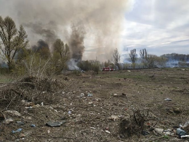 Вогонь випалив вже 855 га землі на Тернопільщині. Паліїв не зупиняють ні стотисячні штрафи, ні тюрма, фото №3 на сайті 20minut.ua