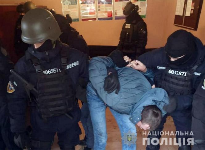 Новини Хмельницького - фото з Під прикриттям благодійників: у Хмельницькому розробили схему збуту наркотиків Під прикриттям благодійників: у Хмельницькому розробили схему збуту наркотиків, фото №4 на сайті vsim.ua