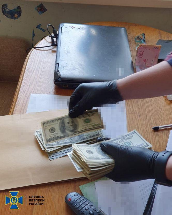 Новини Вінниці - фото з Трьом працівникам міськради оголосили підозру. СБУ розслідує махінації з сіллю Трьом працівникам міськради оголосили підозру. СБУ розслідує махінації з сіллю, фото №2 на сайті 20minut.ua