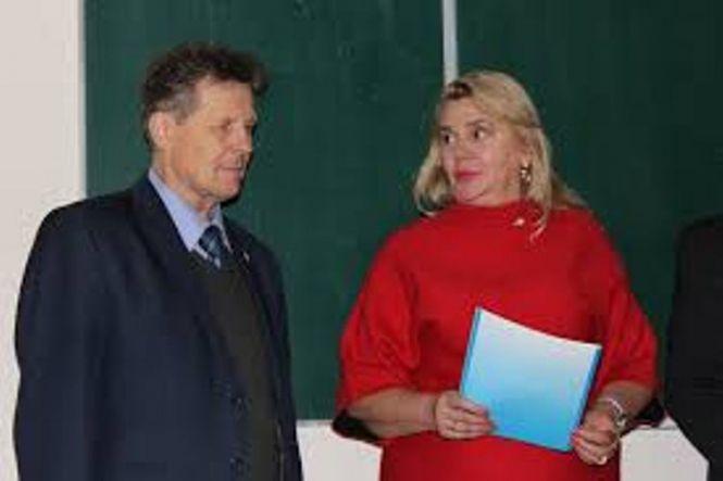 Новини Вінниці - фото з «Нема коли виспатися». Професор на карантині пише книгу і лікує собаку «Нема коли виспатися». Професор на карантині пише книгу і лікує собаку, фото №3 на сайті 20minut.ua