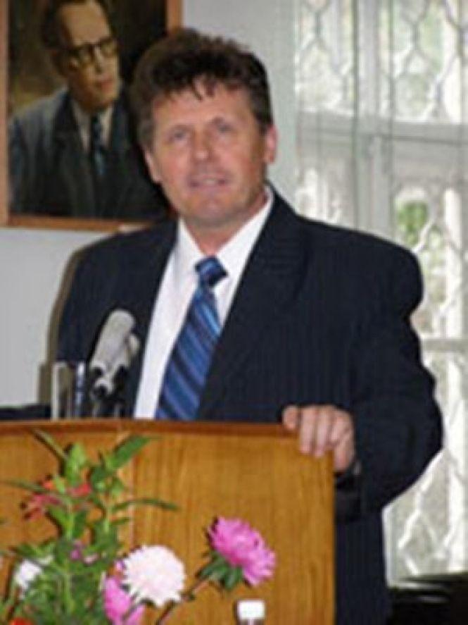 Новини Вінниці - фото з «Нема коли виспатися». Професор на карантині пише книгу і лікує собаку «Нема коли виспатися». Професор на карантині пише книгу і лікує собаку, фото №1 на сайті 20minut.ua